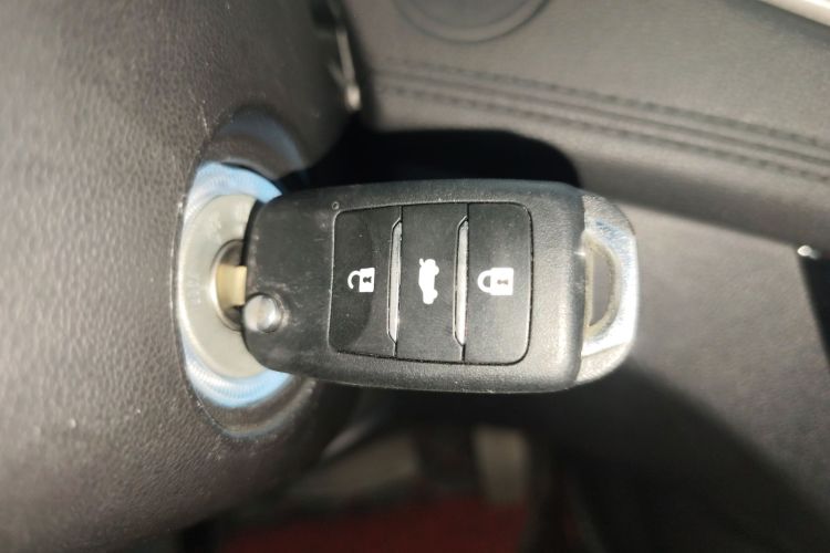 长安 逸动 2016款 XT 1.6L 自动俊酷型中控内饰11