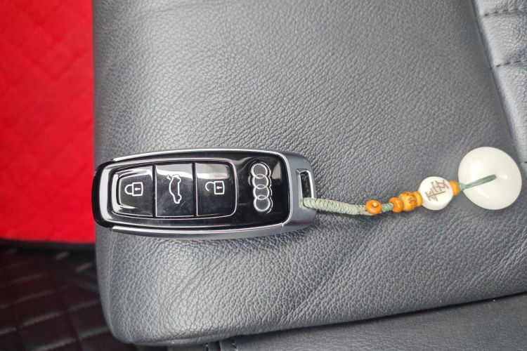 奥迪A6L 2019款 45 TFSI quattro 臻选致雅型中控内饰11