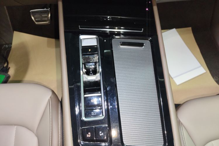 大众 威然 2024款 380TSI 尊驰版局部细节18