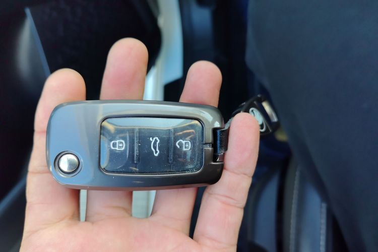 斯柯达 柯米克 2020款 1.5L 自动标准版中控内饰11