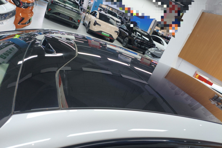 极氪001 2025款 WE版 100kWh 后驱局部细节57