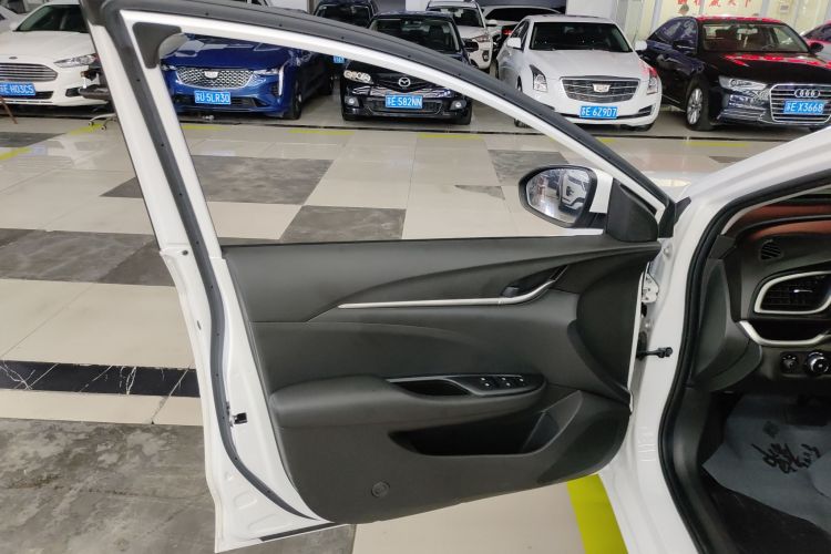 别克 英朗 2019款 18T 自动互联精英型 国VI中控内饰47