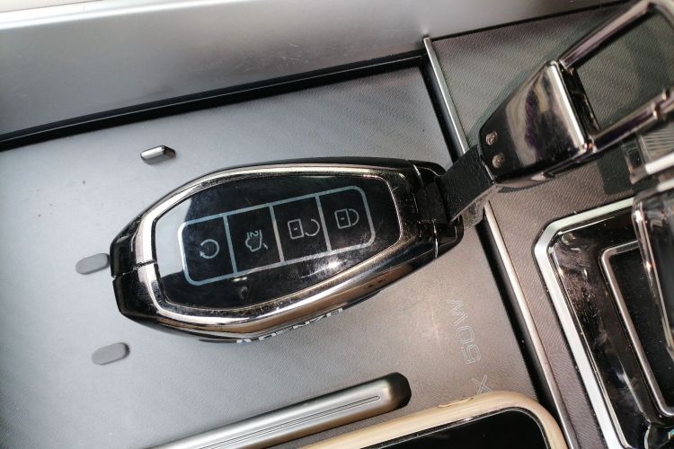 腾势Z9GT 2024款 1100四驱Ultra版中控内饰11