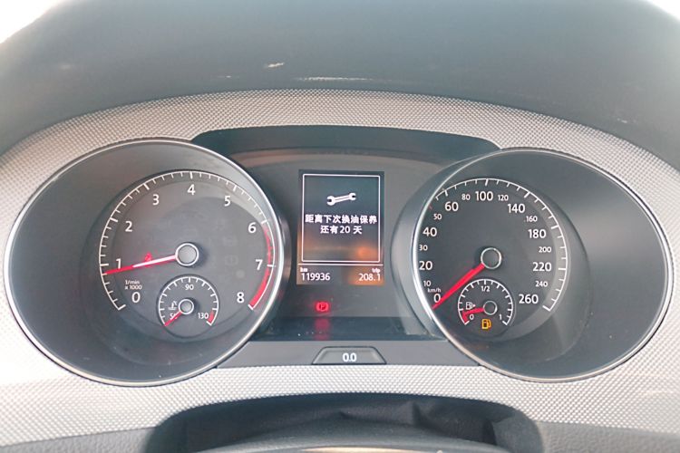 大众 高尔夫·嘉旅 2016款 230TSI 自动进取型中控内饰14