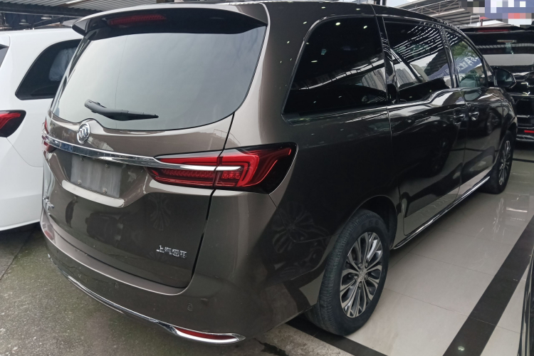 别克GL8 2023款 陆上公务舱 652T 豪华型车身外观6005