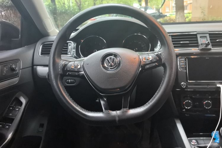 大众 速腾 2018款 1.6L 手动舒适型中控内饰13