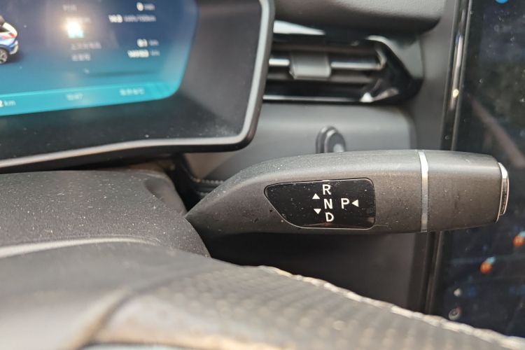 小鹏G3 2019款 尊享版中控内饰18