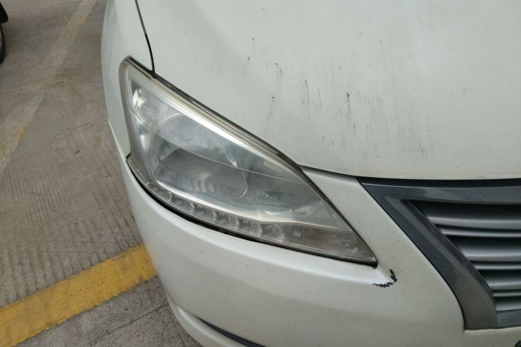 日产 轩逸 2014款 1.6XV CVT尊享版车身外观8