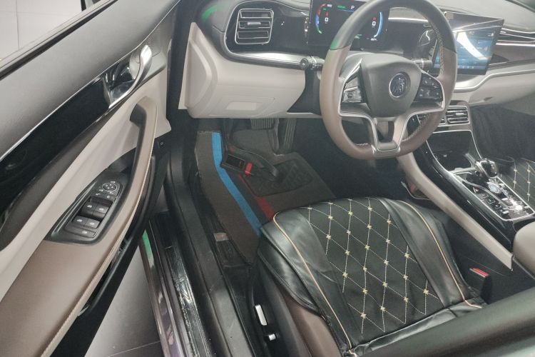 比亚迪 秦PLUS 2023款 冠军版 EV 510KM超越型中控内饰7003