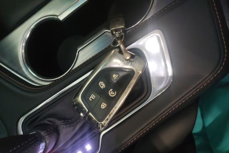 凯迪拉克CT4 2021款 28T 尊贵型中控内饰11