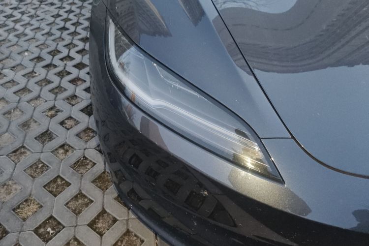 特斯拉 Model 3 2023款 后轮驱动版车身外观8