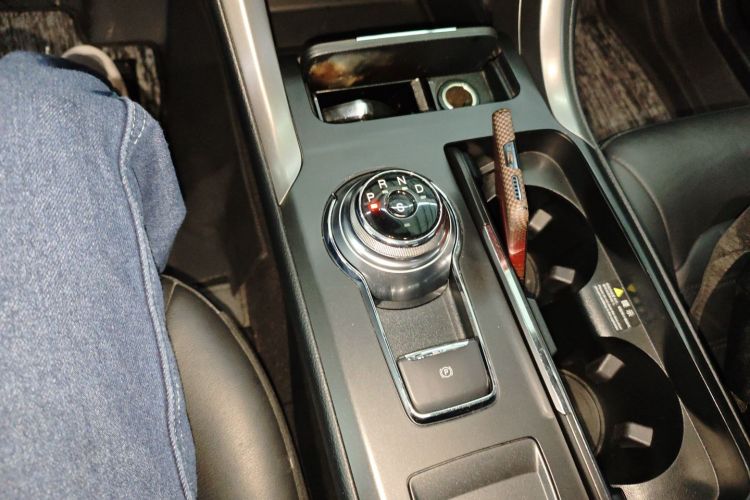 福特 蒙迪欧 2017款 EcoBoost 200 时尚型中控内饰18