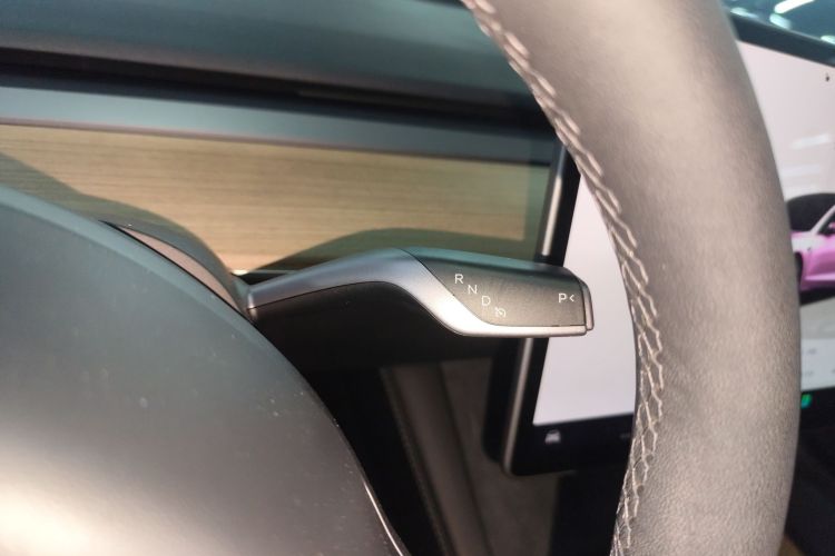 特斯拉 Model 3 2022款 后轮驱动版中控内饰18