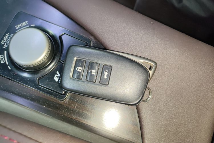 雷克萨斯RX 2016款 450h 四驱豪华版中控内饰11