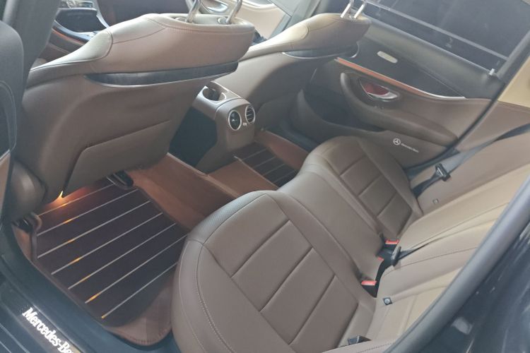 奔驰E级 2020款 改款 E 260 L 运动型中控内饰21