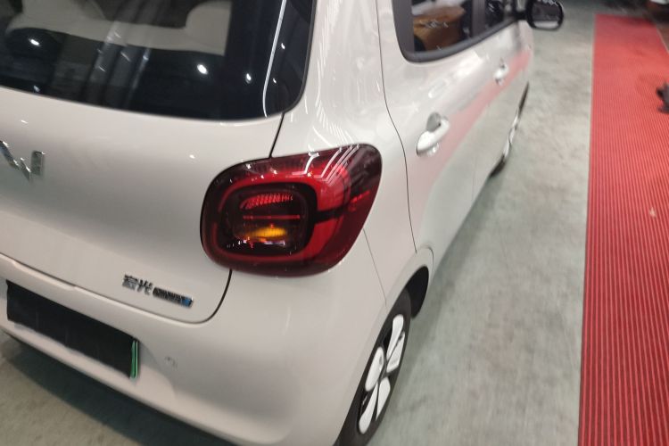 五菱汽车 宏光MINIEV 2025款 四门版 进阶款车身外观9