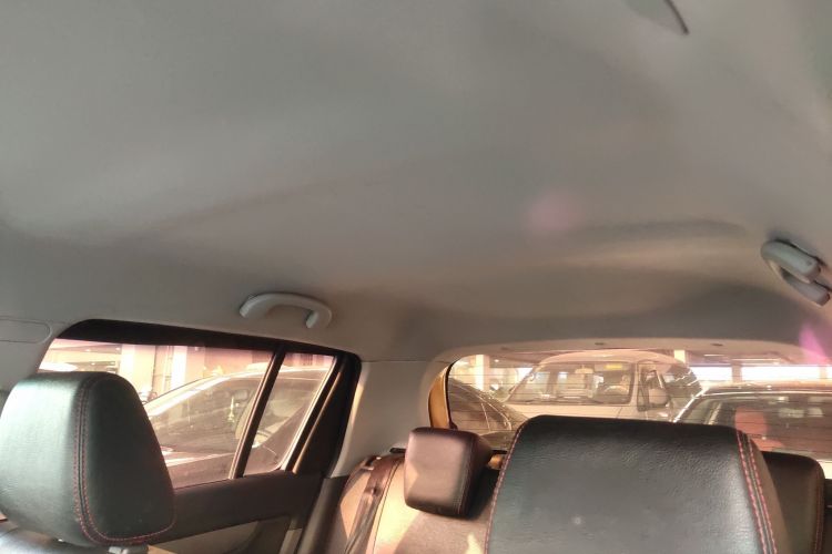 铃木 雨燕 2015款 1.5L 自动限定版局部细节22