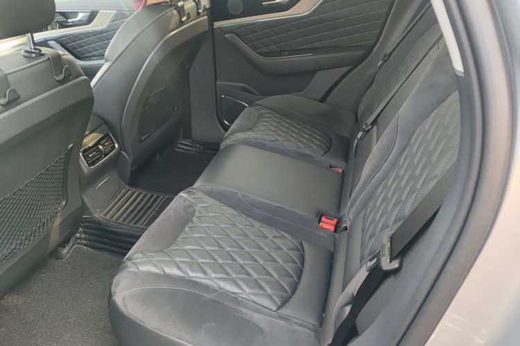 红旗HS5 2019款 2.0T 智联旗享四驱版中控内饰7004