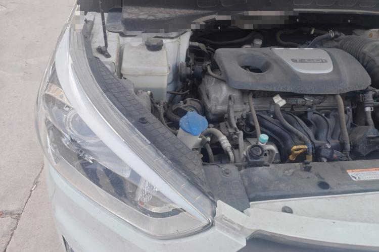 北京现代ix25 2016款 1.6T 双离合两驱智能型GLS局部细节9006