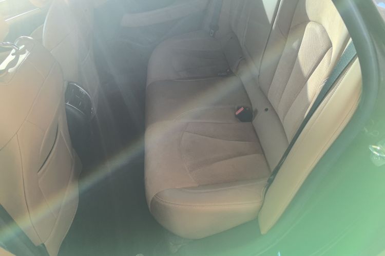 别克 君越 2016款 20T 精英型中控内饰21