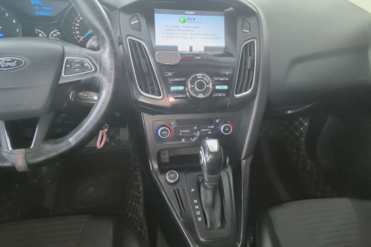 福特 福克斯 2017款 两厢 1.6L 自动风尚型智行版中控内饰16