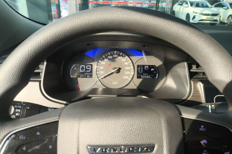 启辰D60 2023款 PLUS 1.6L XL CVT悦领版中控内饰14