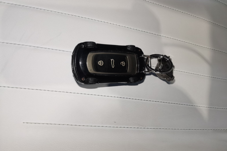 吉利银河 2025款 210km 熊猫骑士中控内饰11