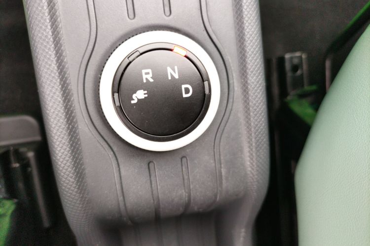 五菱汽车 宏光MINIEV 2022款 马卡龙时尚款 磷酸铁锂中控内饰18