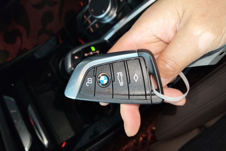 宝马X3 2021款 xDrive28i 豪华套装中控内饰11