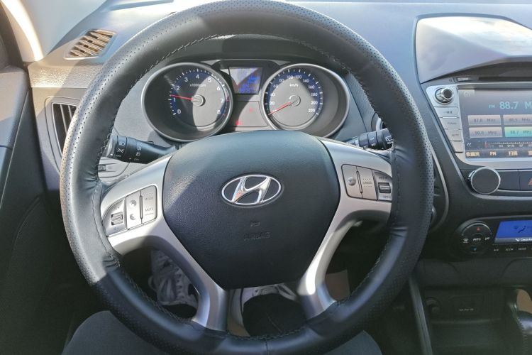 北京现代ix35 2013款 2.0L 自动两驱智能型GLS 国IV局部细节13