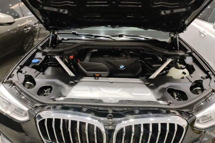 宝马X3 2021款 改款 xDrive25i M运动套装机舱底盘24