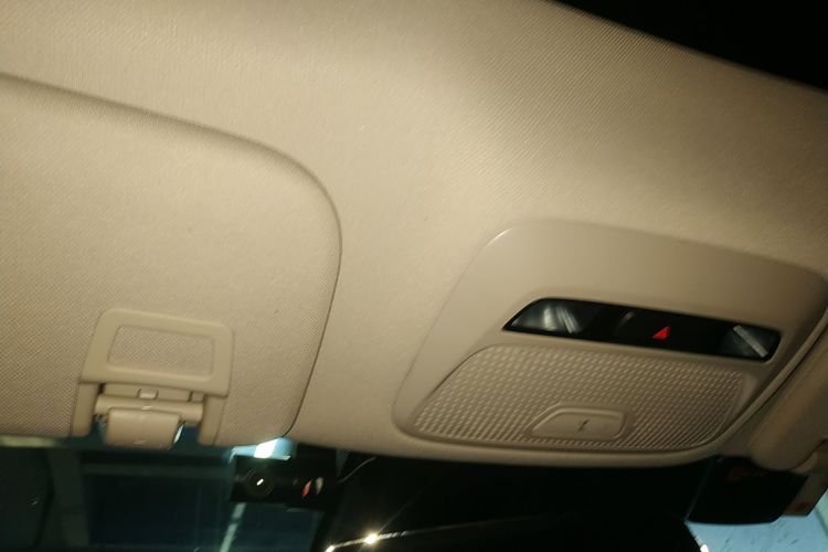 小鹏P7 2022款 670N+中控内饰22