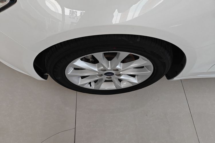 福特 蒙迪欧 2018款 EcoBoost 180 时尚型车身外观6007