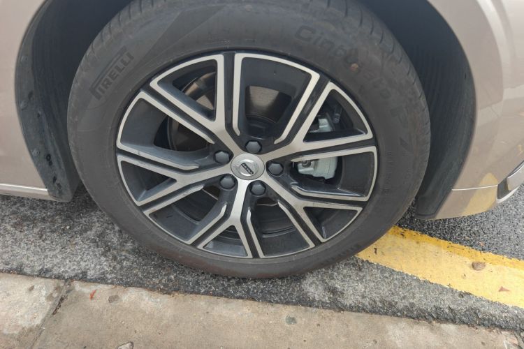 沃尔沃S60 2026款 B4 智逸豪华版车身外观10