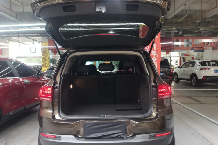 大众 途观 2015款 1.8TSI 自动两驱风尚版机舱底盘23