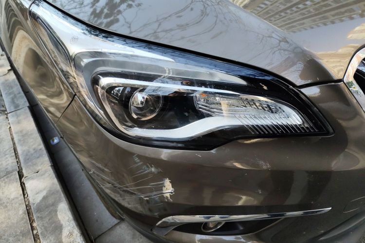 别克 昂科威 2016款 20T 两驱精英型车身外观8