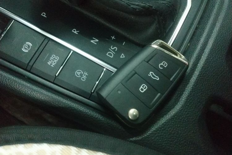 大众 朗逸 2023款 1.5L 自动五百万版中控内饰7001