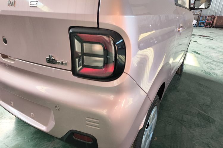 吉利银河 2024款 熊猫mini 200km 耐力熊车身外观9