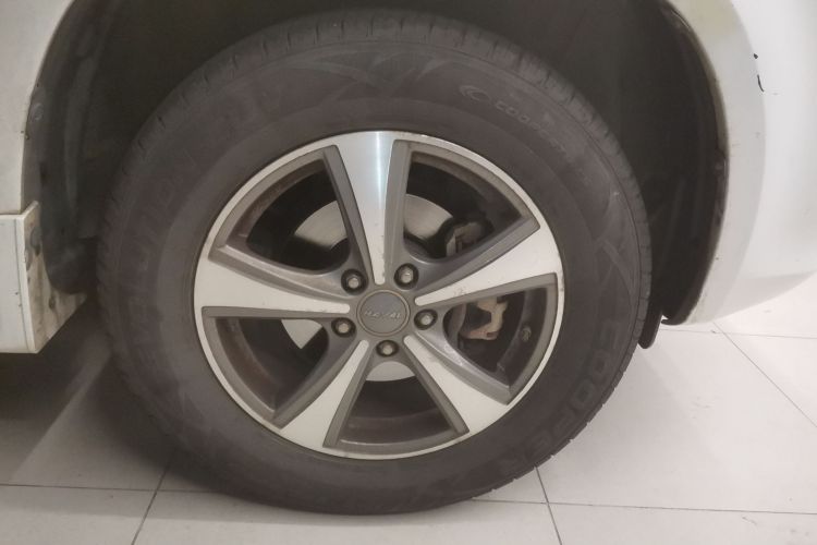 哈弗H6 2015款 升级版 1.5T 手动两驱精英型车身外观10