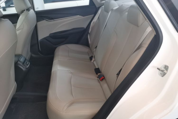 别克 英朗 2021款 典范 1.5L 自动精英型中控内饰7004