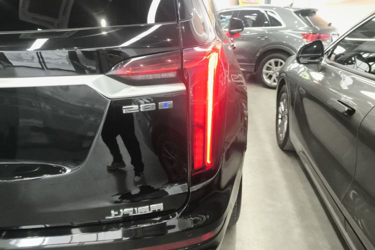 凯迪拉克XT6 2022款 2.0T 六座两驱豪华型车身外观9