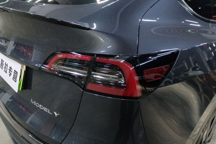 特斯拉 Model Y 2022款 改款 后轮驱动版车身外观6006