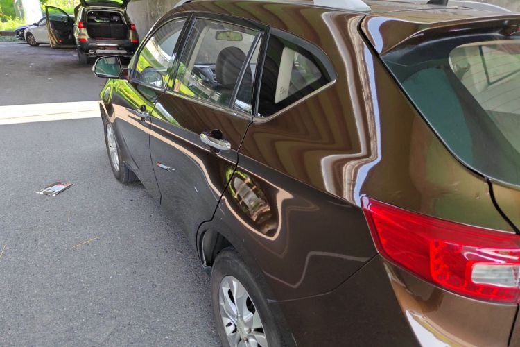 陆风X5 2013款 2.0T 手动创享版车身外观6003