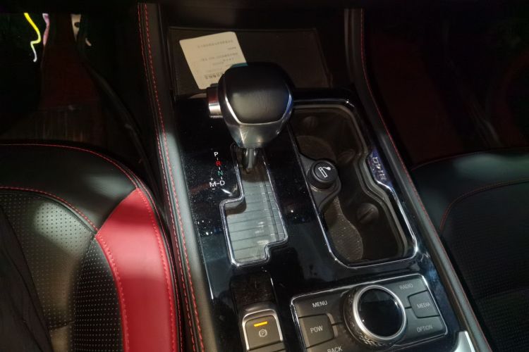 北京越野 北京BJ40 2019款 2.3T 自动四驱城市猎人版旗舰型 国VI中控内饰18