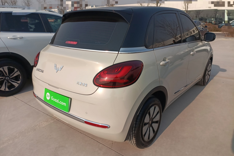 五菱汽车 五菱缤果 2023款 333km 灵犀互联+款车身外观7