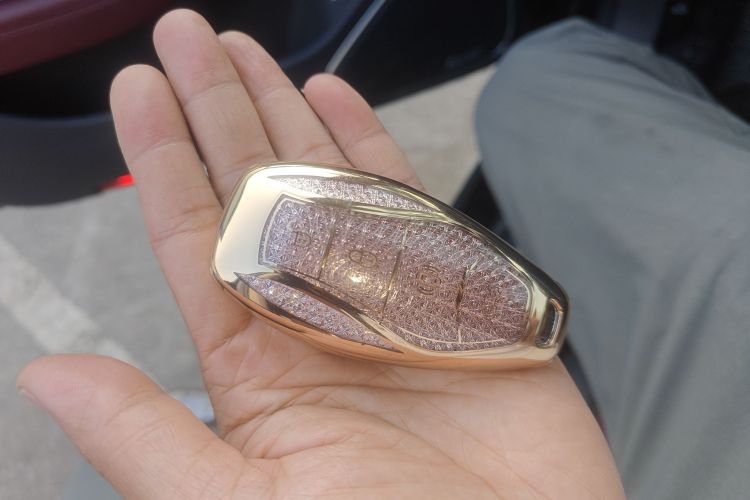 红旗H5 2024款 2.0T 自动智联旗畅版中控内饰7001