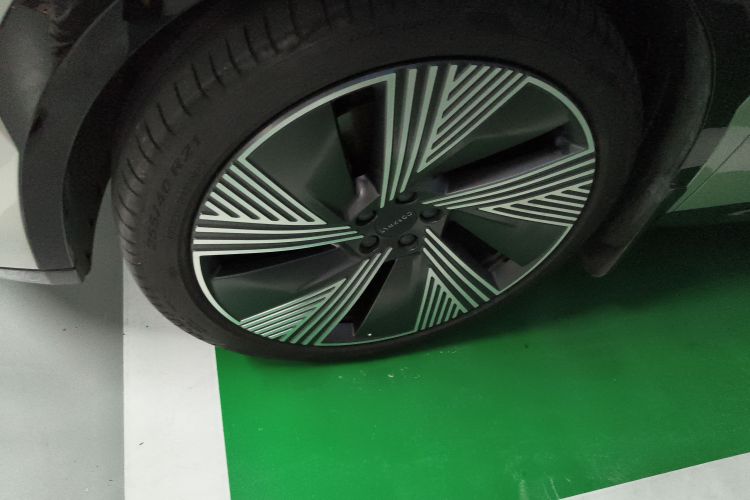 领克08 EM-P 2023款 120km 长续航Halo车身外观6007