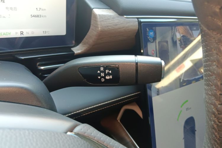 小鹏P5 2021款 550E中控内饰18