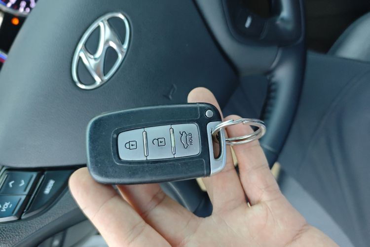 现代 索纳塔 2015款 经典 2.4L 自动领先版 国IV中控内饰7001