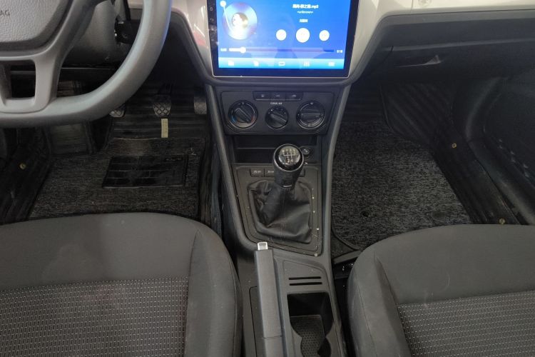 大众 朗逸 2018款 经典 1.5L 手动风尚版 国VI中控内饰18